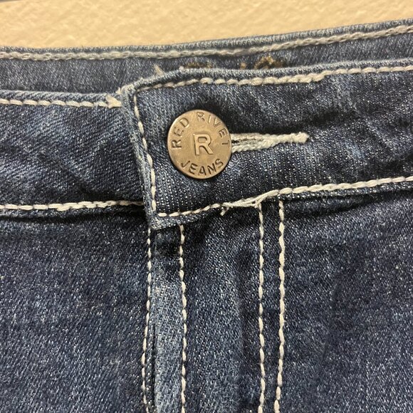 Red Rivet Denim Jean Shorts Size 13 Distressed Stretch Bling Embroidery Raw Hem - Picture 5 of 6